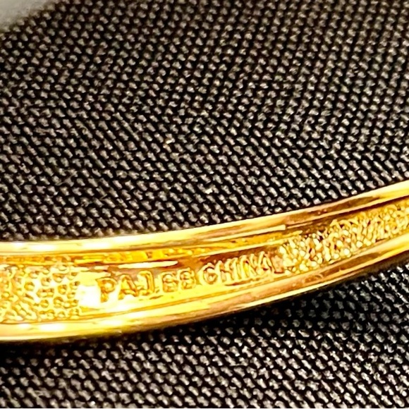 PAC Demure 18K Gold over Brass Sapphire and Diamond Infinity Bracelet New in Box - Picture 14 of 17